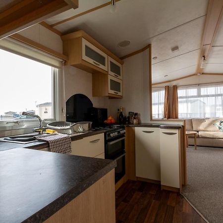 Carnaby Holiday Caravan, West Sands, Selsey Exterior foto